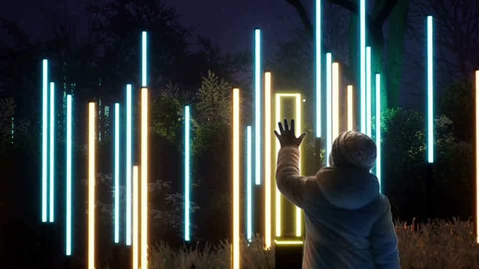HARMONY OF LIGHT で光に触れる来場者
